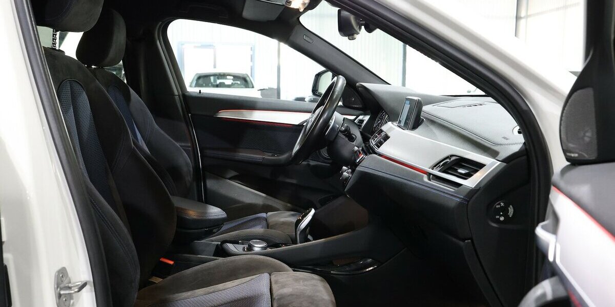 BMW X2 M35i xDrive M-SPORT WHITE / HEAD-UP / LED 114.000 km 23.888 &euro; Hamm 59077