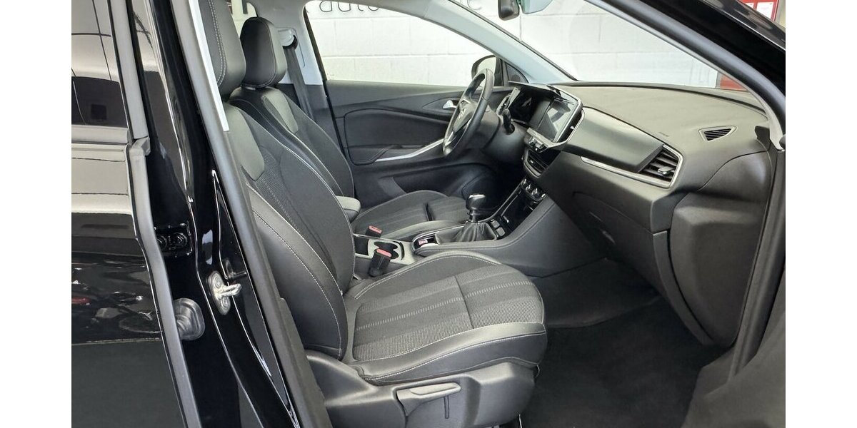 Opel Grandland 1.2 Turbo Elegance CarPlay FULL LED 30.756 km 17.440 &euro; Lich 35423