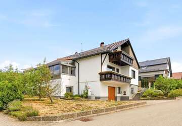 Wohnung Reutlingen Sondelfingen - 4 Zimmer, 160 m&sup2;, 1.700&euro; | Angebot:27312737