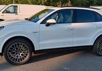 Porsche Cayenne 32.400 km 74.777 &euro; Riesa 01589
