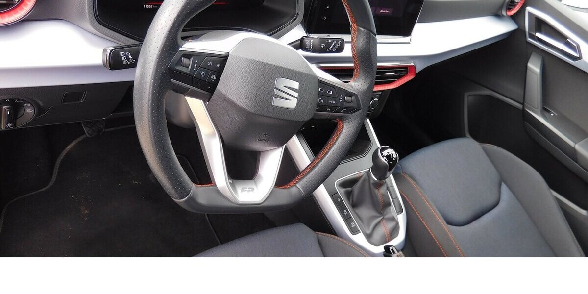 Seat Arona 1.0 FR-Line TSI BMT Navi Klima Alu 15.900 km 16.990 &euro; Vordorf 38533