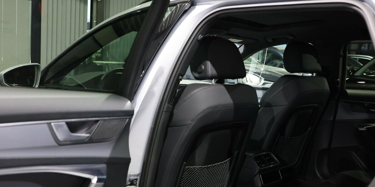 Audi A6 Avant 40 TDI S-LINE BLACK / PANORAMA, LED, VC 30.000 km 40.444 &euro; Hamm 59077