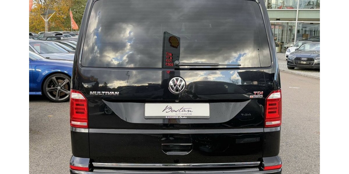 VW T6 Multivan GENERATION SIX/4x4/KAMERA/7-SITZER 231.260 km 25.900 &euro; Villingen-Schwenningen 78054