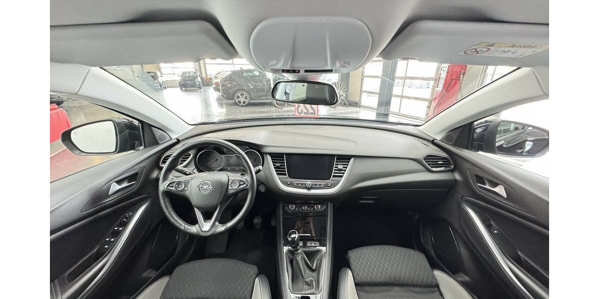 Opel Grandland 1.2 Turbo Innovation Navi Winterpaket 65.200 km 11.999 &euro; Lich 35423