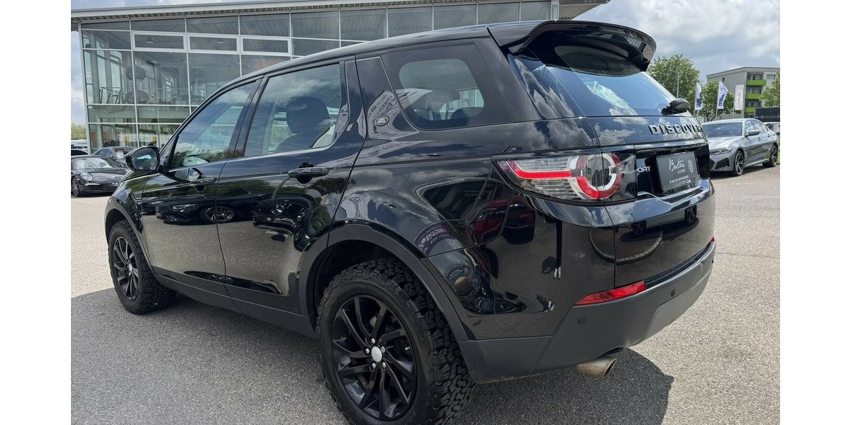 Land Rover Discovery Sport 2.0 Td4 SE AWD/AHK/KAMERA/KLIMA 111.402 km 13.900 &euro; Villingen-Schwenningen 78054