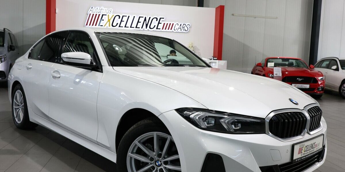 BMW 320d LIMOUSINE xDrive BUSINESS / CURVED / LED 68.000 km 27.883 &euro; Hamm 59077