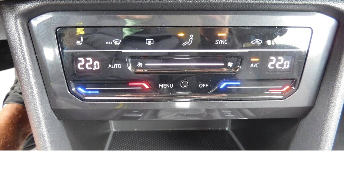 VW Tiguan Allspace 1.5 TSI Life 7 Sitze Navi DSG 27.500 km 29.390 &euro; Vordorf 38533