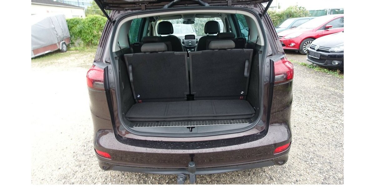 Opel Zafira Tourer Innov. OPC-Line DAB Navi Kamera 7-Si 280.700 km 6.950 &euro; Neumarkt/OPf 92318