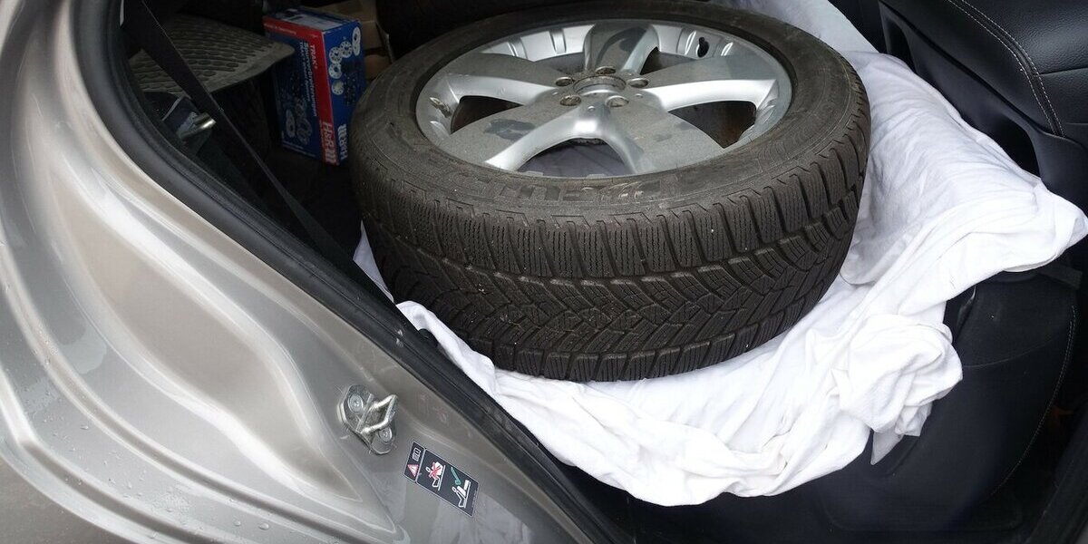 Mercedes-Benz ML 320 CDI Bi-Xenon Sportp. AHK 8x Alu eGHSD Memor 303.200 km 7.950 &euro; Neumarkt/OPf 92318