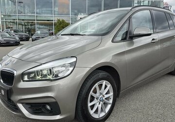BMW 218 Active Tourer d ADVANTAGE/7-SITZER/AHK/KLIMA 179.900 km 12.900 &euro; Villingen-Schwenningen 78054