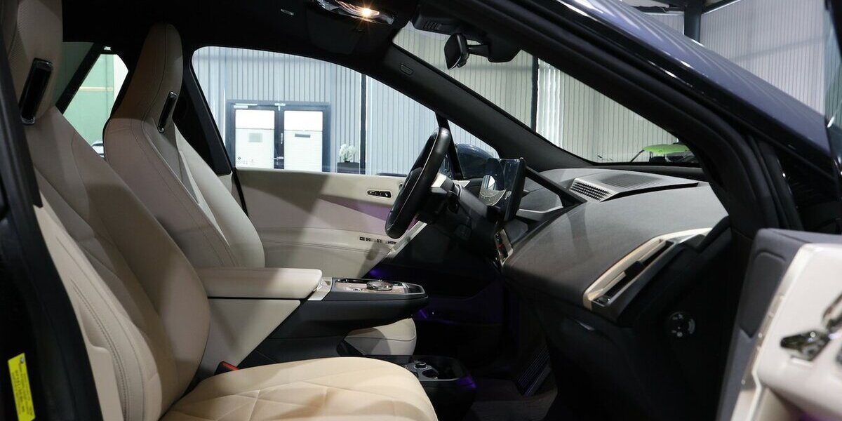 BMW iX 40 xDrive SPORT TITAN GLAS STORM EINZELSTÜCK 79.000 km 39.999 &euro; Hamm 59077