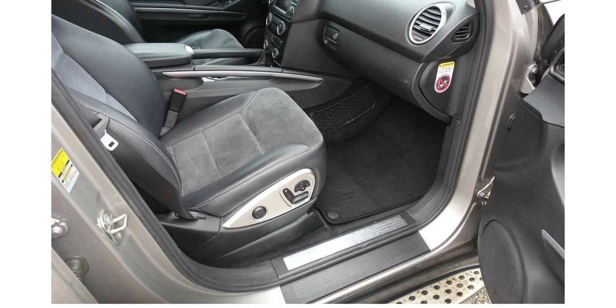 Mercedes-Benz ML 320 CDI Bi-Xenon Sportp. AHK 8x Alu eGHSD Memor 303.200 km 7.950 &euro; Neumarkt/OPf 92318