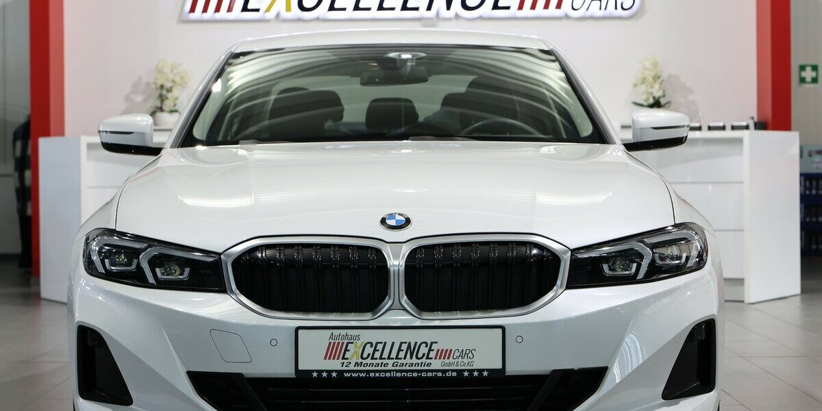 BMW 320d LIMOUSINE xDrive BUSINESS / CURVED / LED 68.000 km 27.883 &euro; Hamm 59077