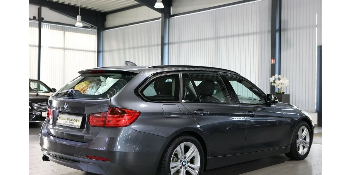 BMW 318d Touring blue PERFORMANCE SPORT / PANORAMA 80.000 km 13.777 &euro; Hamm 59077