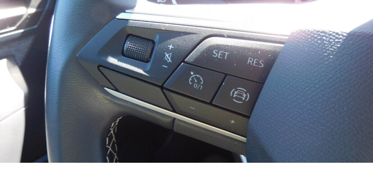 Seat Arona 1.0 X-Perience TSI BMT Navi Klima Alu 10.200 km 17.390 &euro; Vordorf 38533