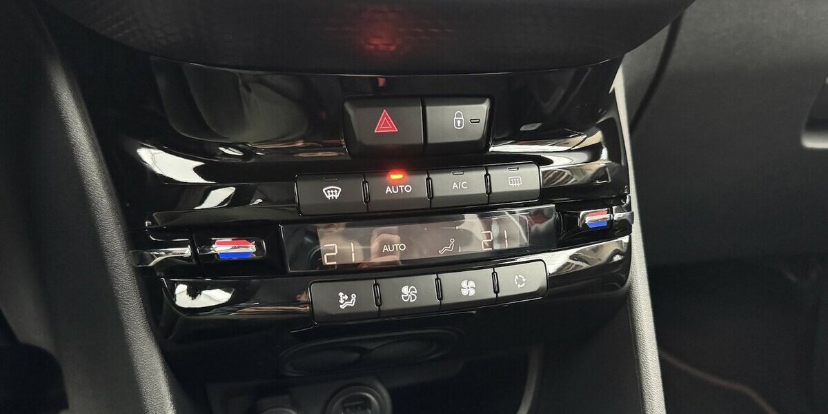 Peugeot 2008 1.2 GT-Line Automatik Sitzheizung Carplay 120.782 km 10.990 &euro; Lich 35423