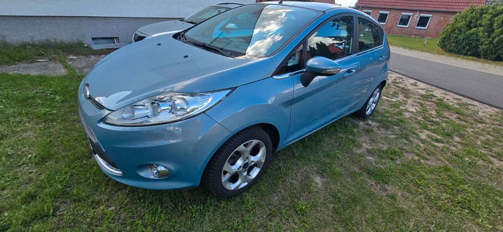 Ford Fiesta 78.629 km 5.300 &euro; Karstädt 19357