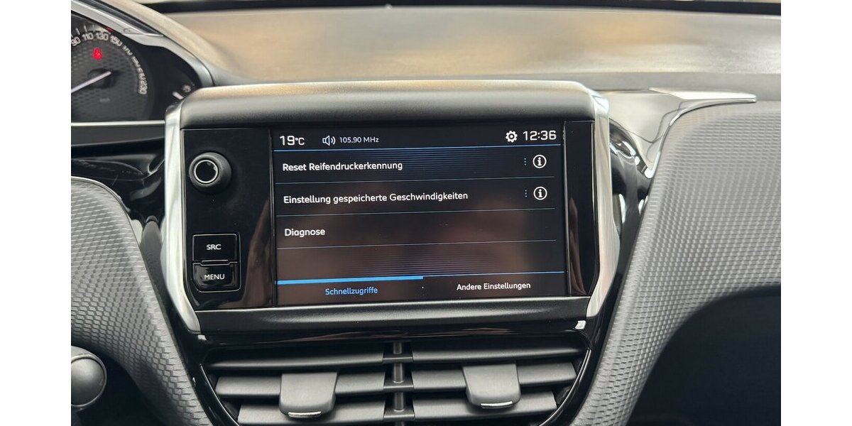 Peugeot 2008 1.2 GT-Line Automatik Sitzheizung Carplay 120.782 km 10.990 &euro; Lich 35423