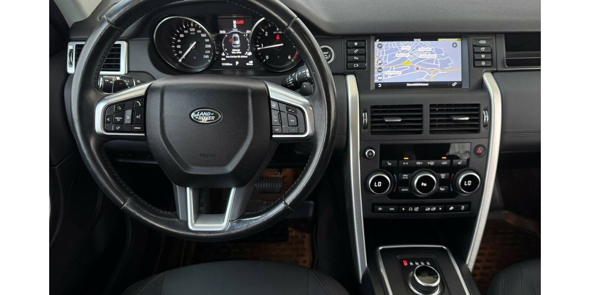 Land Rover Discovery Sport 2.0 Td4 SE AWD/AHK/KAMERA/KLIMA 111.402 km 13.900 &euro; Villingen-Schwenningen 78054