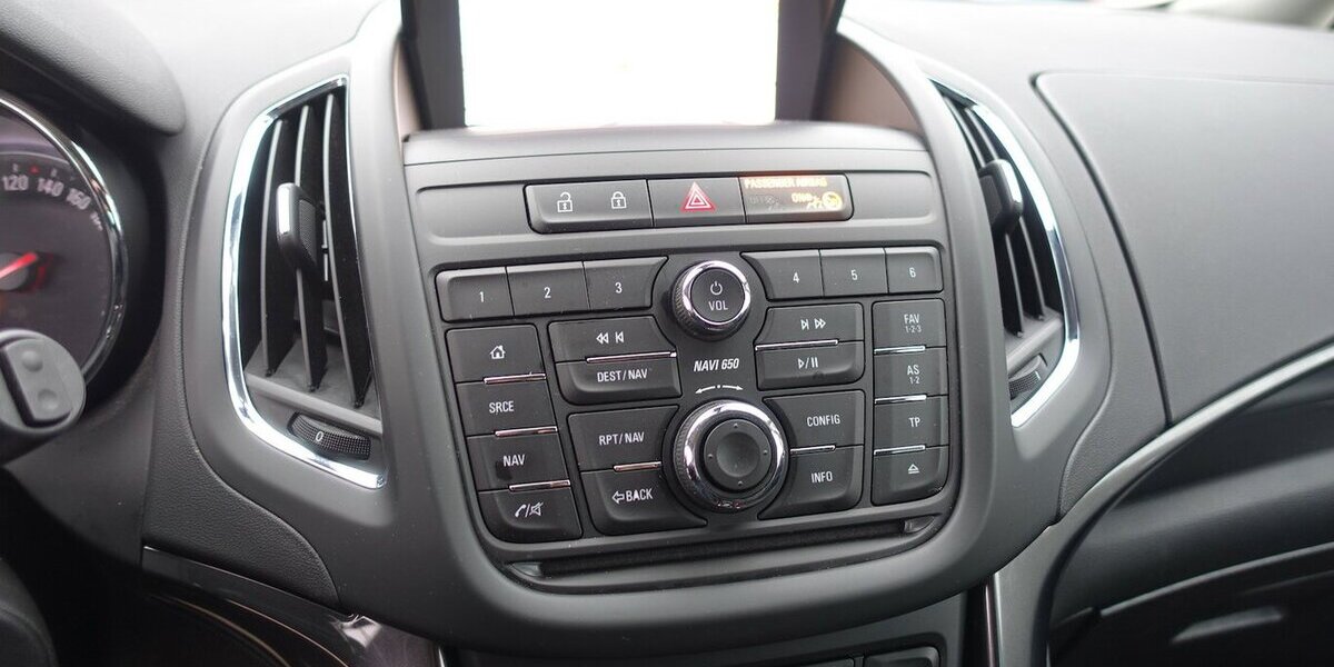 Opel Zafira Tourer Innov. OPC-Line DAB Navi Kamera 7-Si 280.700 km 6.950 &euro; Neumarkt/OPf 92318