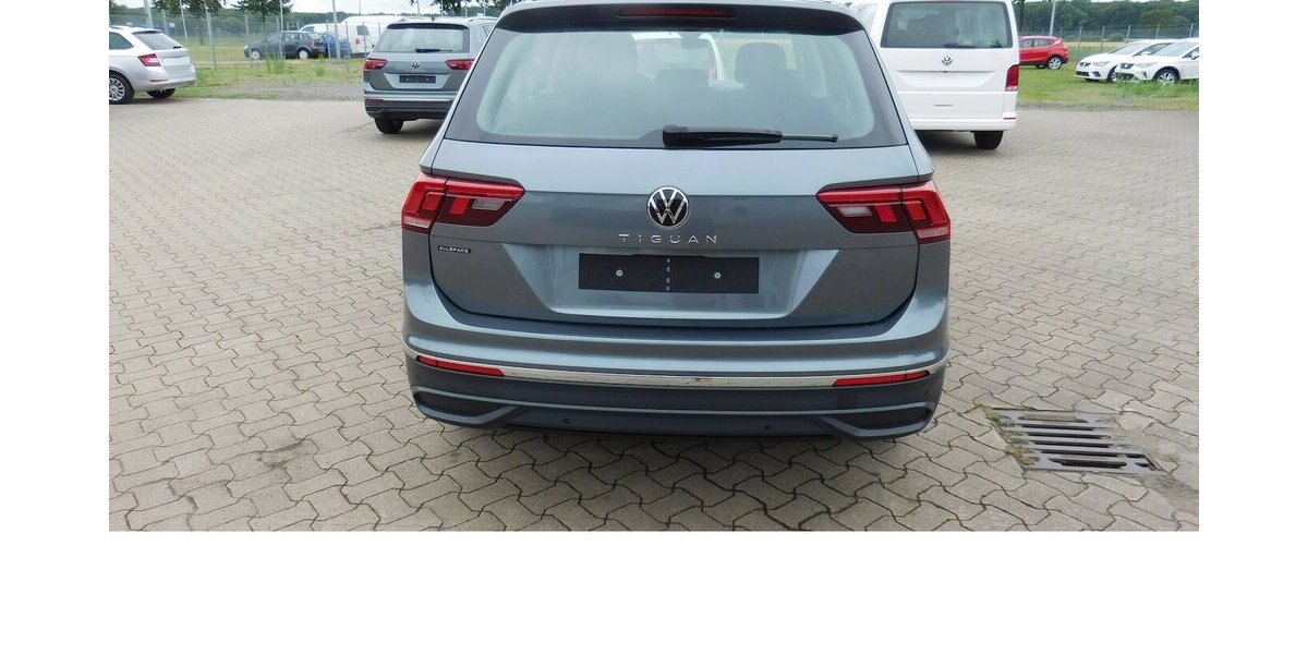 VW Tiguan Allspace 1.5 TSI Life 7 Sitze Navi DSG 33.000 km 28.390 &euro; Vordorf 38533