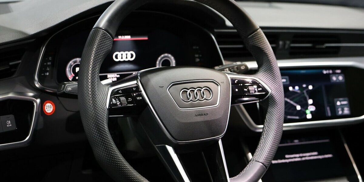 Audi A6 Avant 40 TDI S-LINE BLACK / PANORAMA, LED, VC 30.000 km 40.444 &euro; Hamm 59077