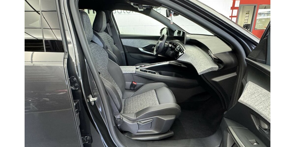 Peugeot 3008 Allure 145 Mild Hybrid Full LED 360° 38.211 km 24.870 &euro; Lich 35423
