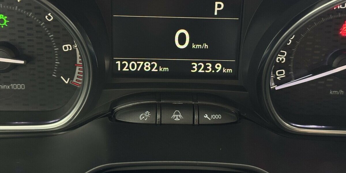 Peugeot 2008 1.2 GT-Line Automatik Sitzheizung Carplay 120.782 km 10.990 &euro; Lich 35423