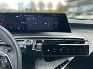 Peugeot 3008 Hybrid 145 GT-e-DSC6 45.300 km 26.850 &euro; Bad Wünnenberg 33181