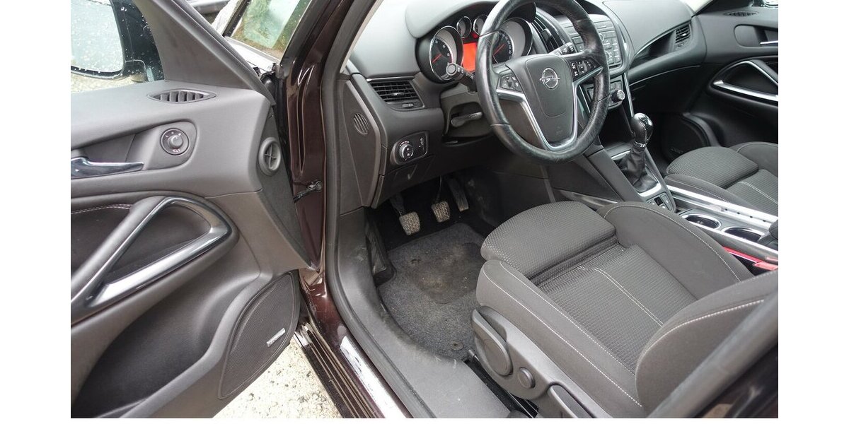 Opel Zafira Tourer Innov. OPC-Line DAB Navi Kamera 7-Si 280.700 km 6.950 &euro; Neumarkt/OPf 92318