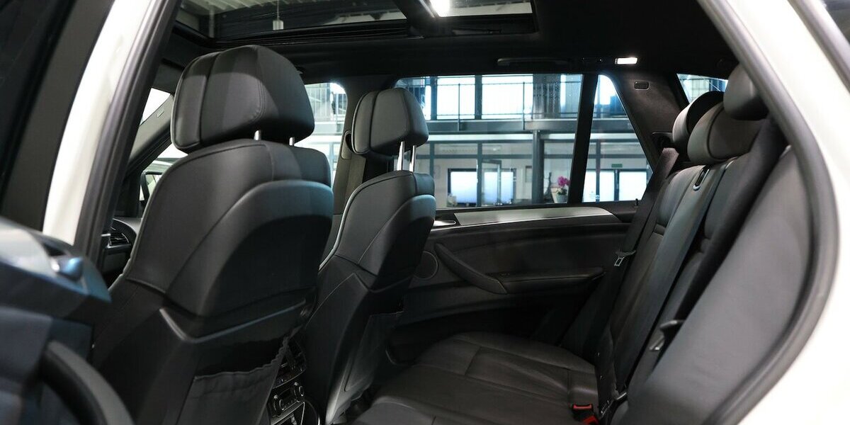 BMW X5 M xDrive50i WHITE M-SPORTPAKET / PANORAMA 66.000 km 17.902 &euro; Hamm 59077