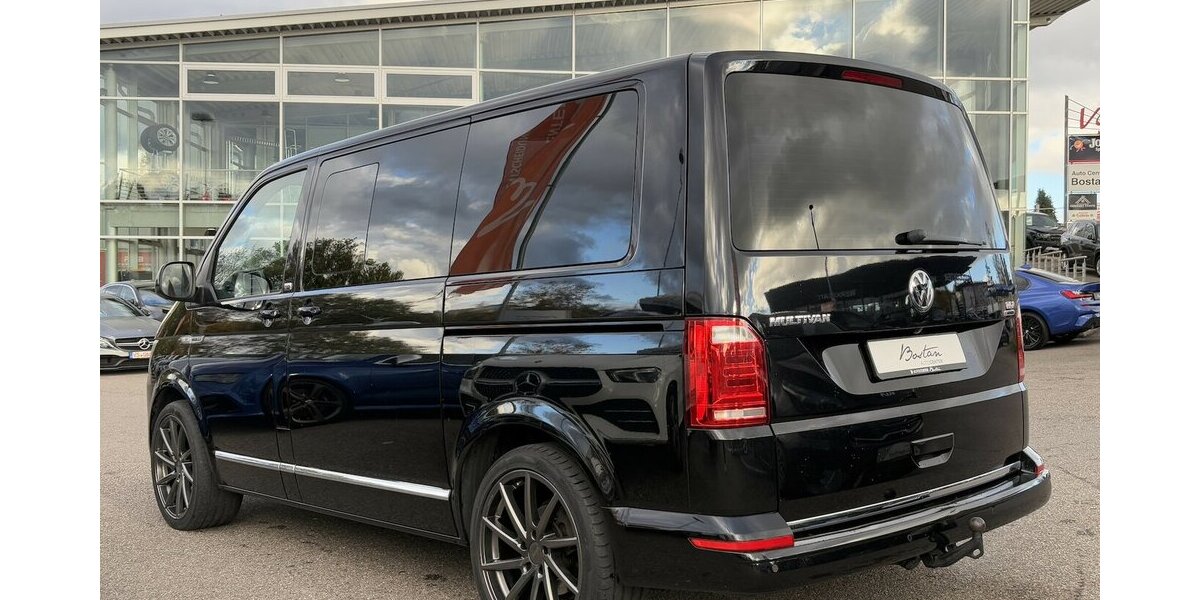 VW T6 Multivan GENERATION SIX/4x4/KAMERA/7-SITZER 231.260 km 25.900 &euro; Villingen-Schwenningen 78054