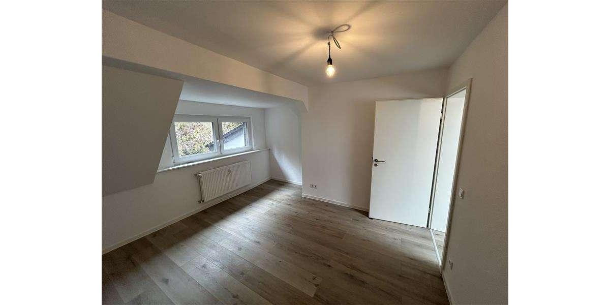 Etagenwohnung Idar-Oberstein Oberstein - 5 Zimmer, 125 m&sup2;, 1.200&euro; | Angebot:26097687