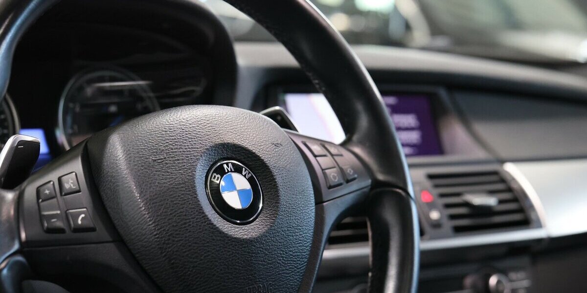 BMW X5 M xDrive50i WHITE M-SPORTPAKET / PANORAMA 66.000 km 17.902 &euro; Hamm 59077