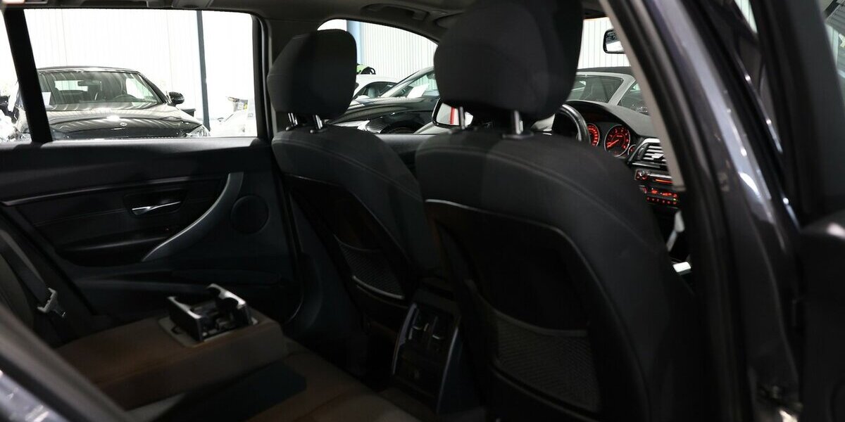 BMW 318d Touring blue PERFORMANCE SPORT / PANORAMA 80.000 km 13.777 &euro; Hamm 59077