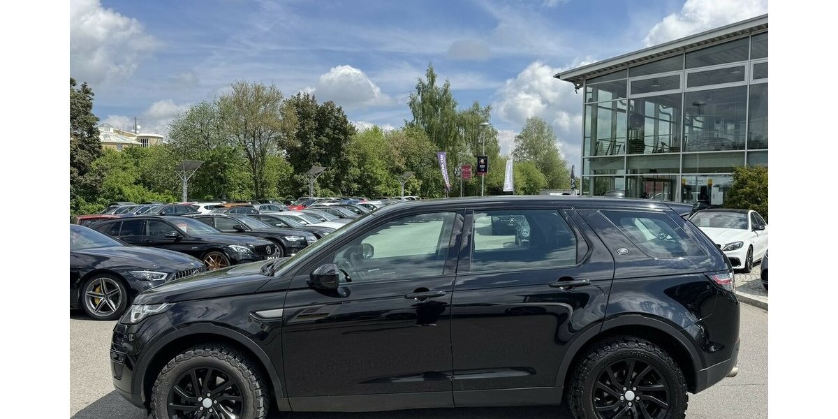 Land Rover Discovery Sport 2.0 Td4 SE AWD/AHK/KAMERA/KLIMA 111.402 km 13.900 &euro; Villingen-Schwenningen 78054