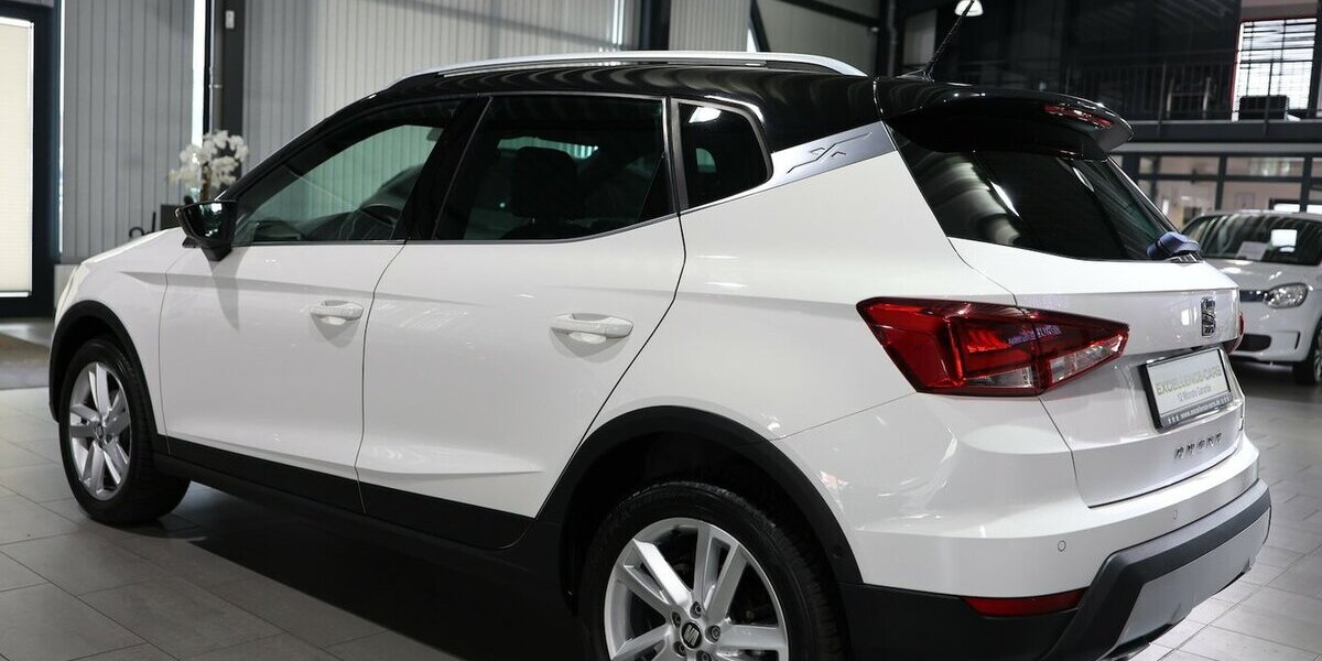 Seat Arona 1.5 TSI XCELLENCE FR-SPORT / WHITE & BLACK 90.000 km 14.881 &euro; Hamm 59077
