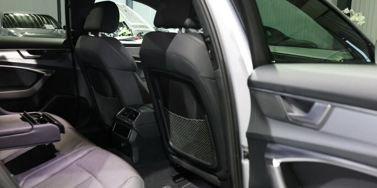 Audi A6 Avant 40 TDI S-LINE BLACK / PANORAMA, LED, VC 30.000 km 40.444 &euro; Hamm 59077