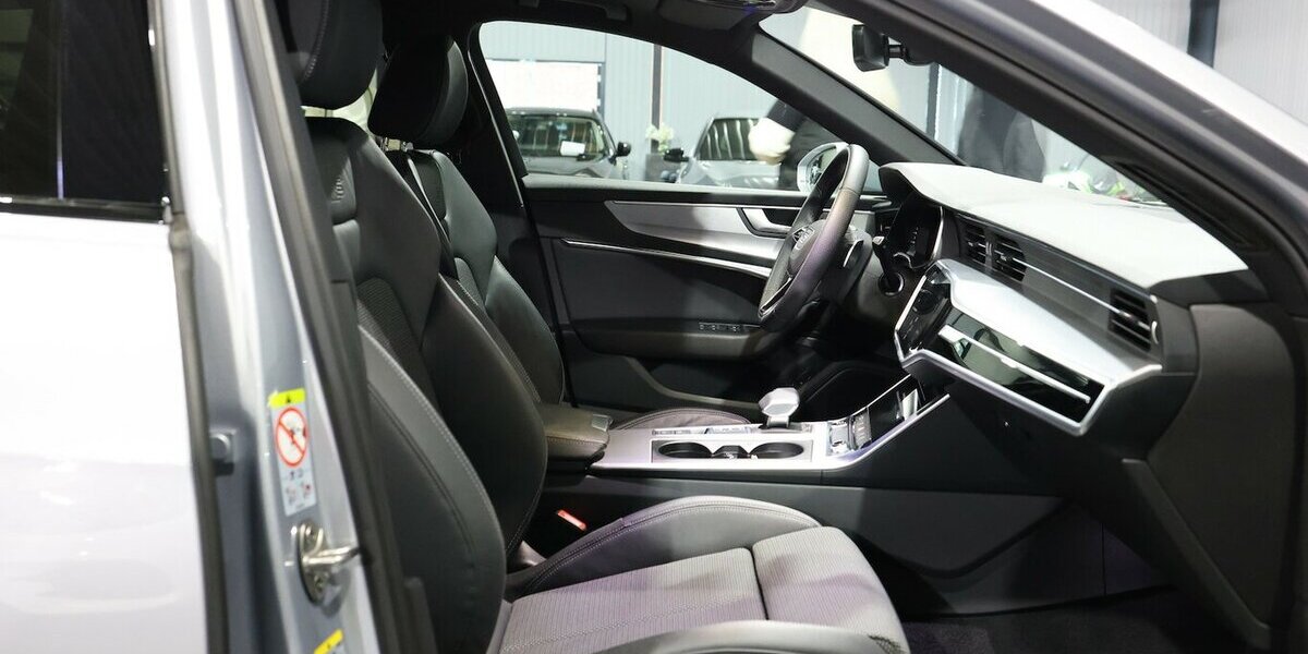 Audi A6 Avant 40 TDI S-LINE BLACK / PANORAMA, LED, VC 30.000 km 40.444 &euro; Hamm 59077
