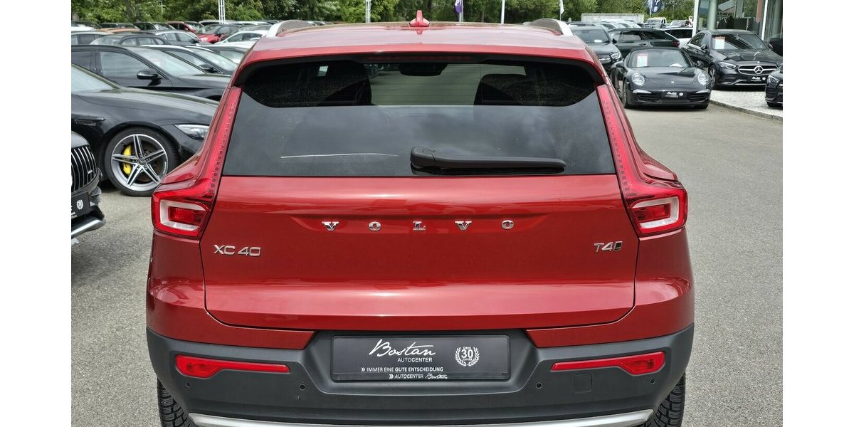 Volvo XC40 T4 MOMENTUM AWD/KLIMA/LEDER/ PRO-PAKET/LED 52.808 km 23.900 &euro; Villingen-Schwenningen 78054