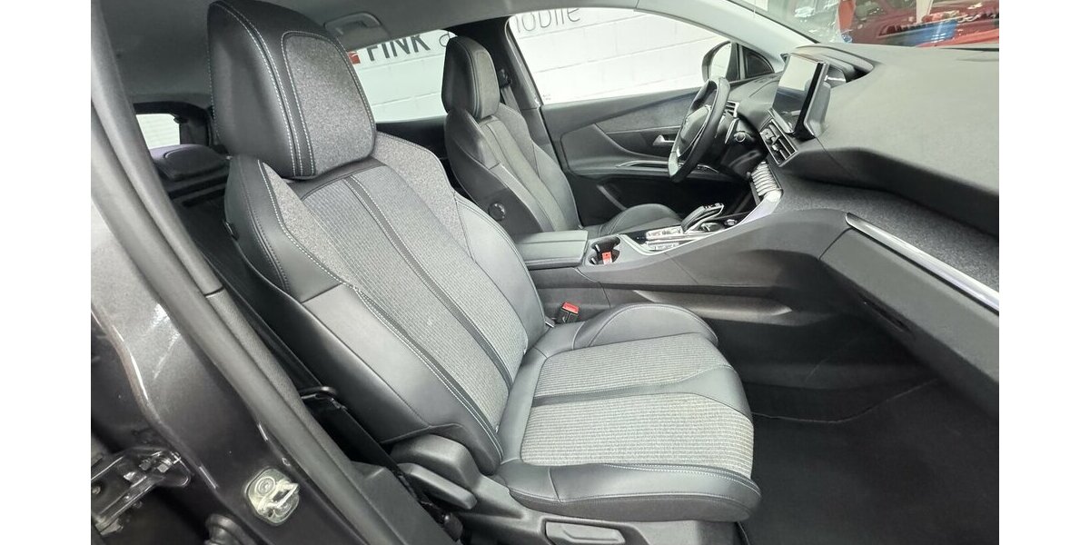 Peugeot 3008 1.6 225 Allure 1.Hand Pack Plug-In Hybrid 51.950 km 20.540 &euro; Lich 35423