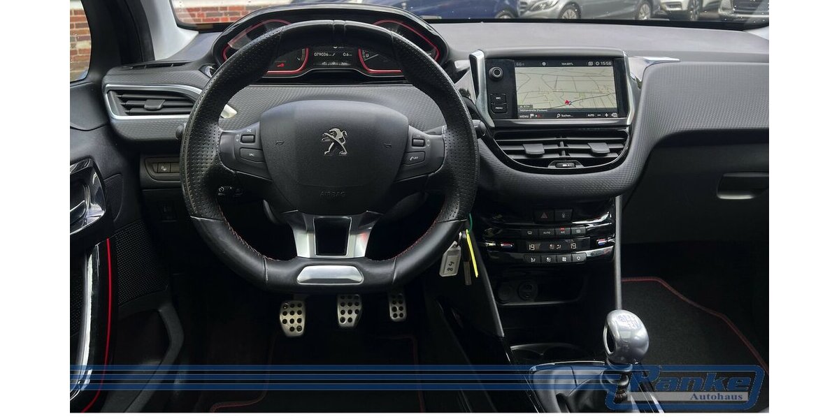 Peugeot 2008 1.2 PT 130 Allure*Pano*Navi*Leder*1-Hand* 79.035 km 10.990 &euro; Berlin 13187