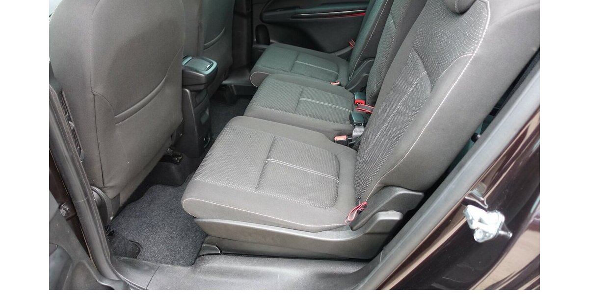 Opel Zafira Tourer Innov. OPC-Line DAB Navi Kamera 7-Si 280.700 km 6.950 &euro; Neumarkt/OPf 92318
