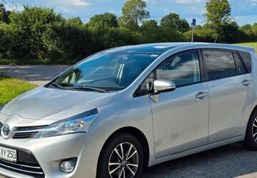 Toyota Verso 118.626 km 12.500 &euro; Stockelsdorf 23617