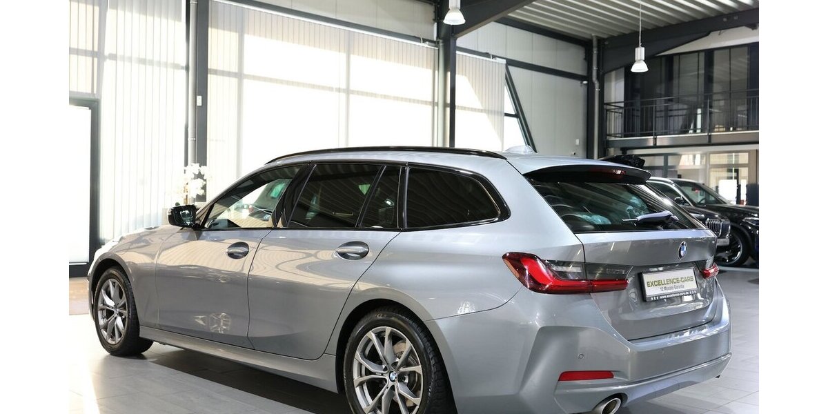 BMW 318d Touring ADVANTAGE CURVED+NAVI, LEDER, LED 67.000 km 26.577 &euro; Hamm 59077