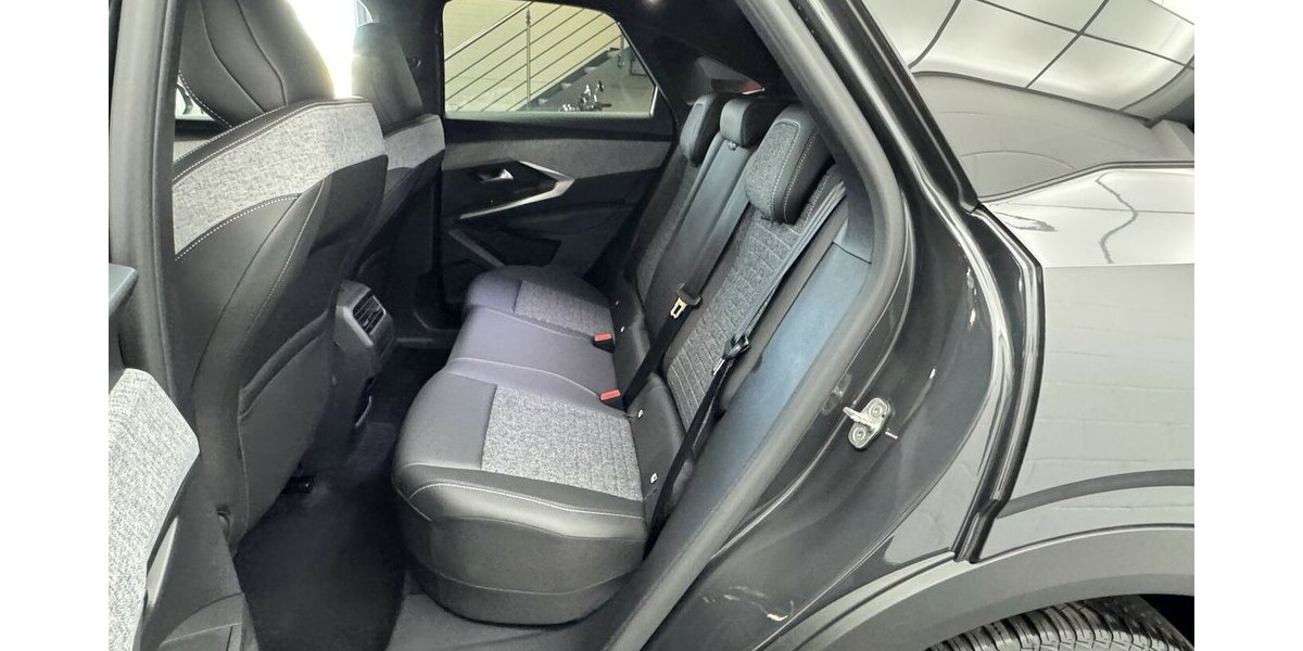 Peugeot 3008 Allure 145 Mild Hybrid Full LED 360° 38.211 km 24.870 &euro; Lich 35423