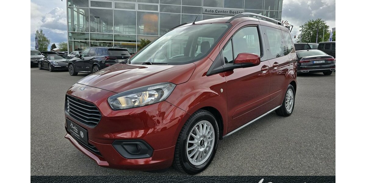 Ford Tourneo Courier 1.5 TDCI/NAVI/KAMERA/1.HAND 90.365 km 10.900 &euro; Villingen-Schwenningen 78054