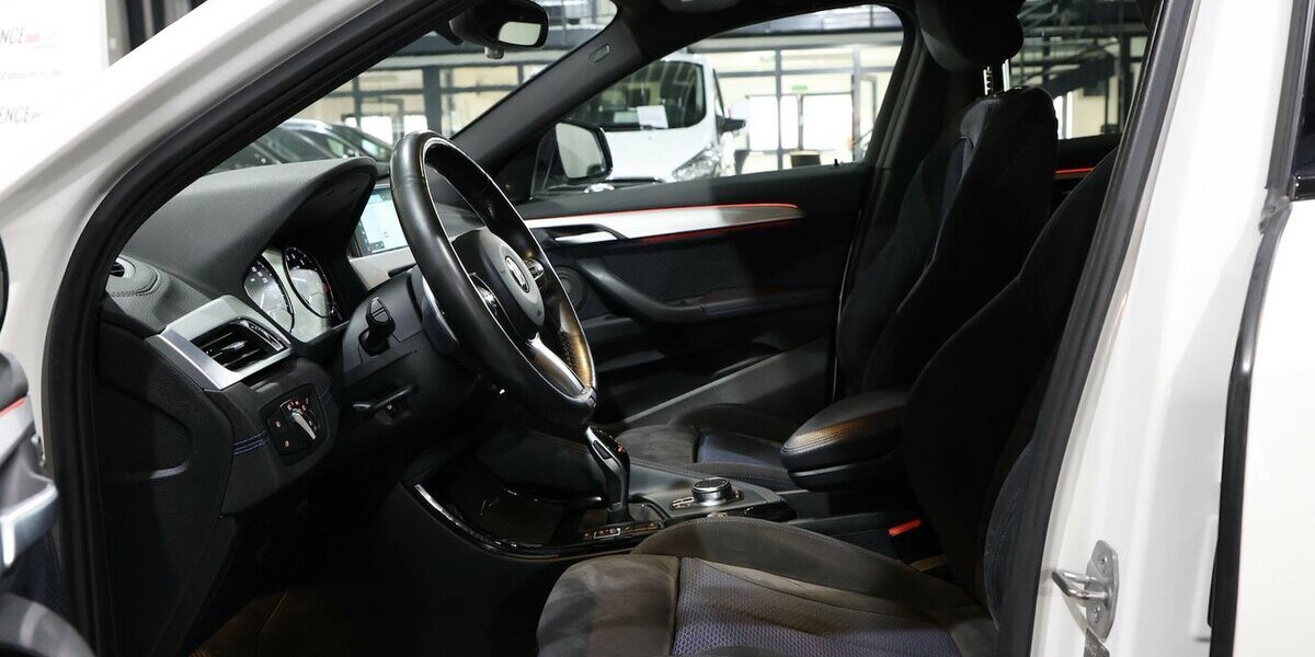 BMW X2 M35i xDrive M-SPORT WHITE / HEAD-UP / LED 114.000 km 23.888 &euro; Hamm 59077