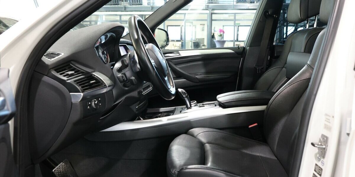 BMW X5 M xDrive50i WHITE M-SPORTPAKET / PANORAMA 66.000 km 17.902 &euro; Hamm 59077