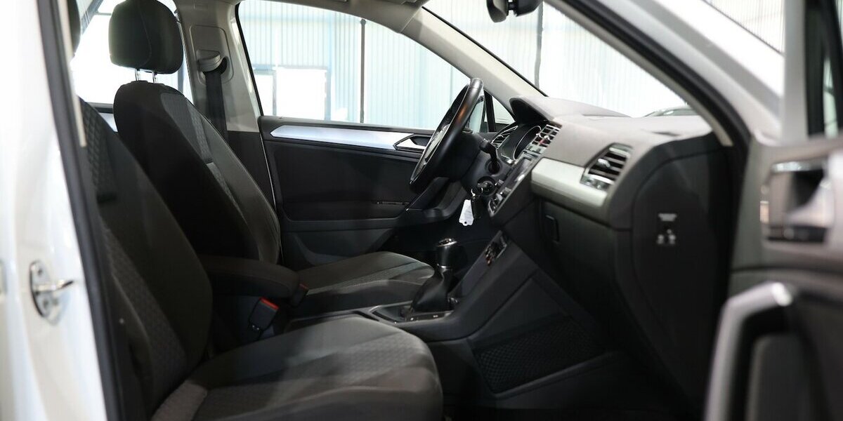 VW Tiguan 1.4 TSI Comfortline BMT WHITE / NAVI-DM 102.000 km 13.991 &euro; Hamm 59077